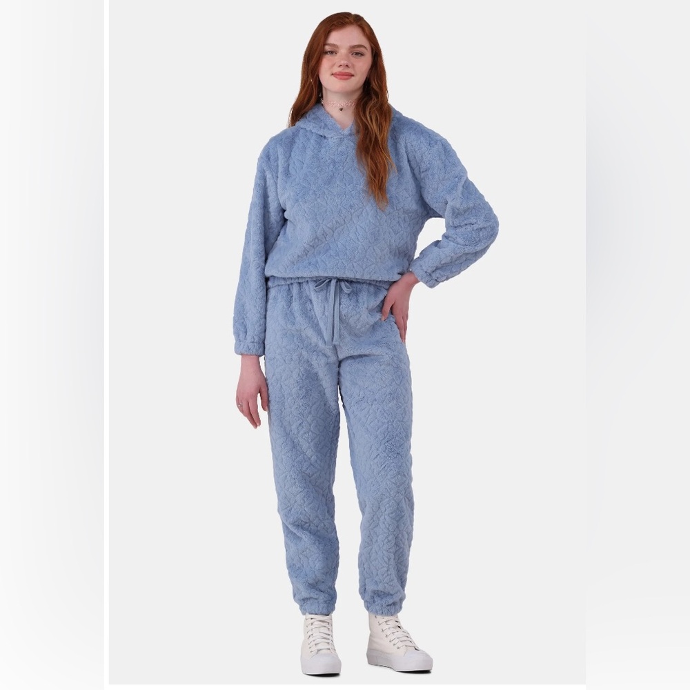 Women’s No Boundaries Two Piece Blue Hoodie with Matching Blue Sweats( NWOT)